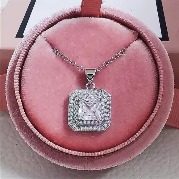 New Women’s 925 Silver Beautiful Square Diamond Necklace - Picture 2 of 3